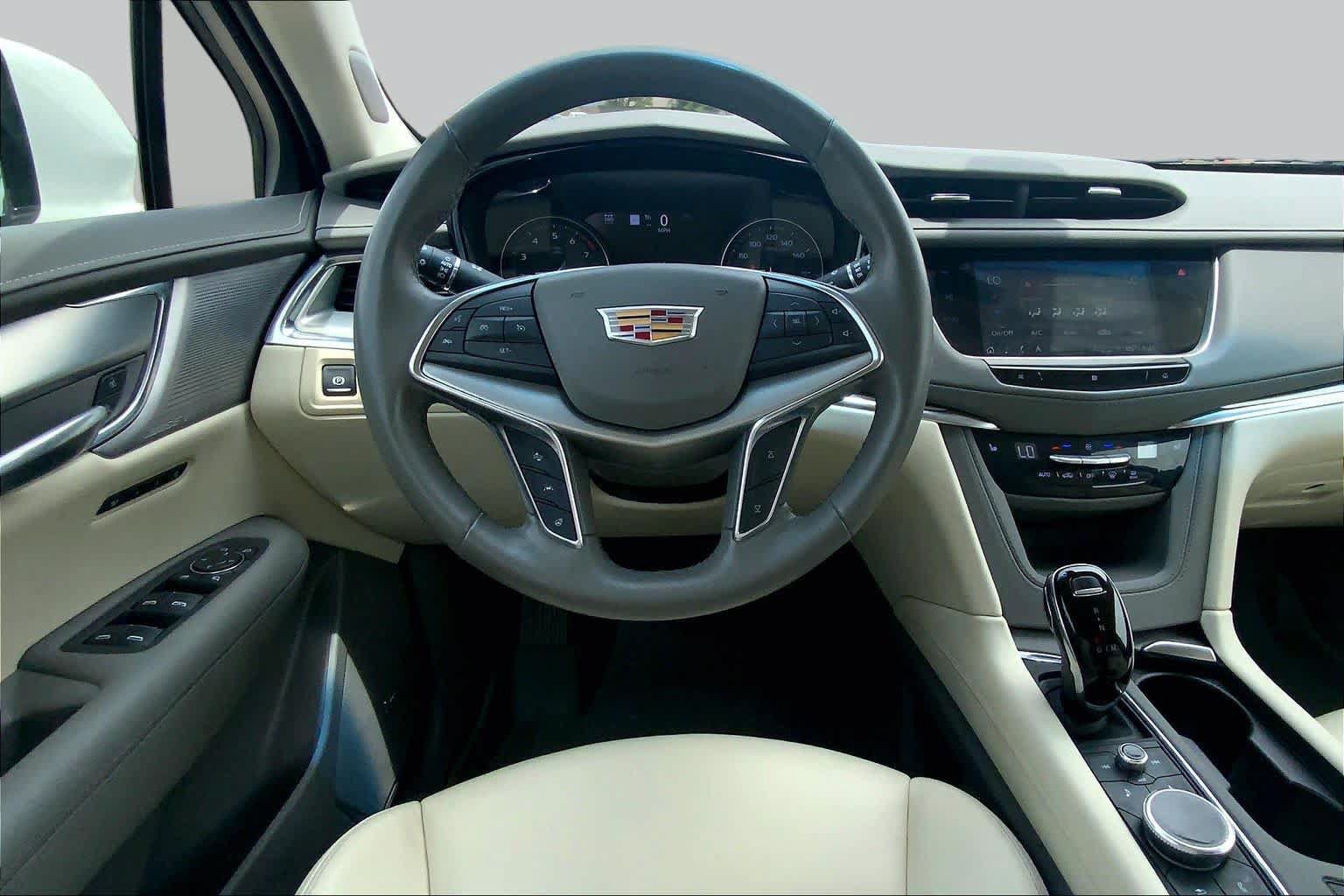 Used 2021 Cadillac XT5 Premium Luxury AWD/4WD image 6