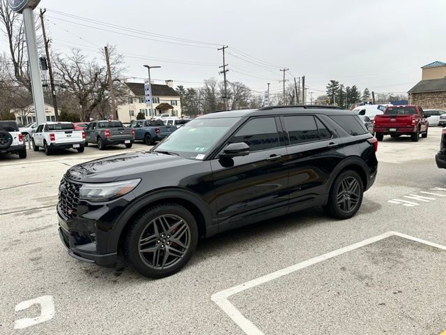 Certified 2025 Ford Explorer ST w/ Sun And Sound Package image 3