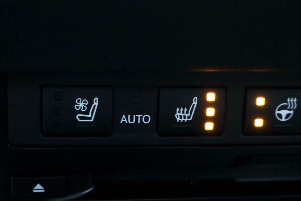 Used 2019 Lexus ES 350 Luxury image 11