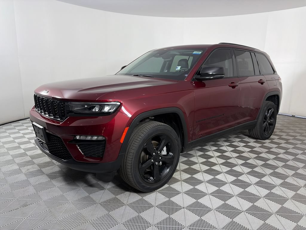 Used 2023 Jeep Grand Cherokee Limited w/ Black Appearance Package AWD/4WD image 3