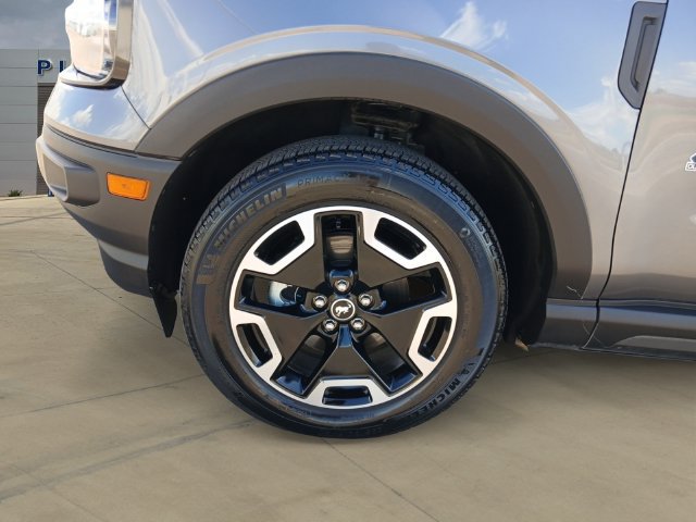 Certified 2024 Ford Bronco Sport Outer Banks w/ Tech Package AWD/4WD image 14