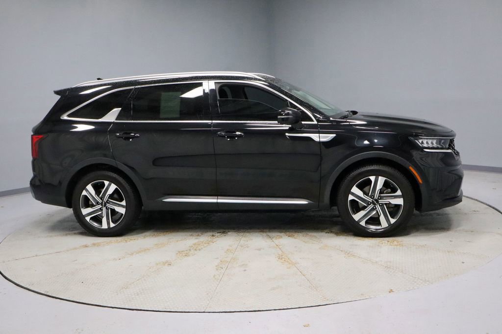 Used 2022 Kia Sorento EX w/ Panoramic Sunroof Package image 6