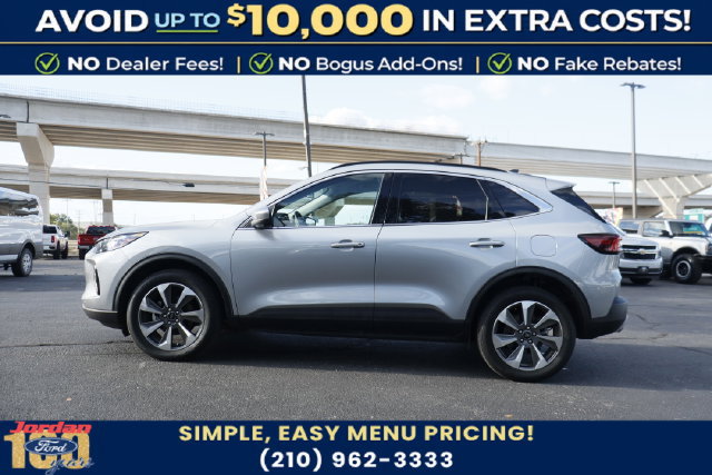 Certified 2023 Ford Escape Platinum AWD/4WD image 4
