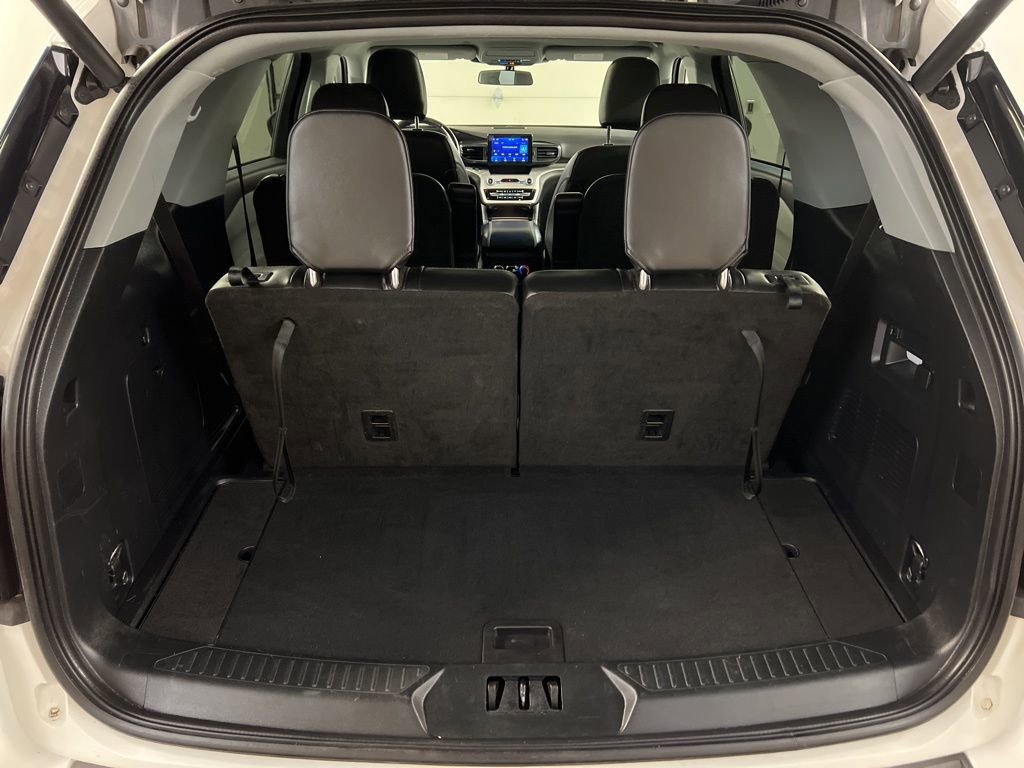 Certified 2023 Ford Explorer XLT w/ Equipment Group 202A image 35