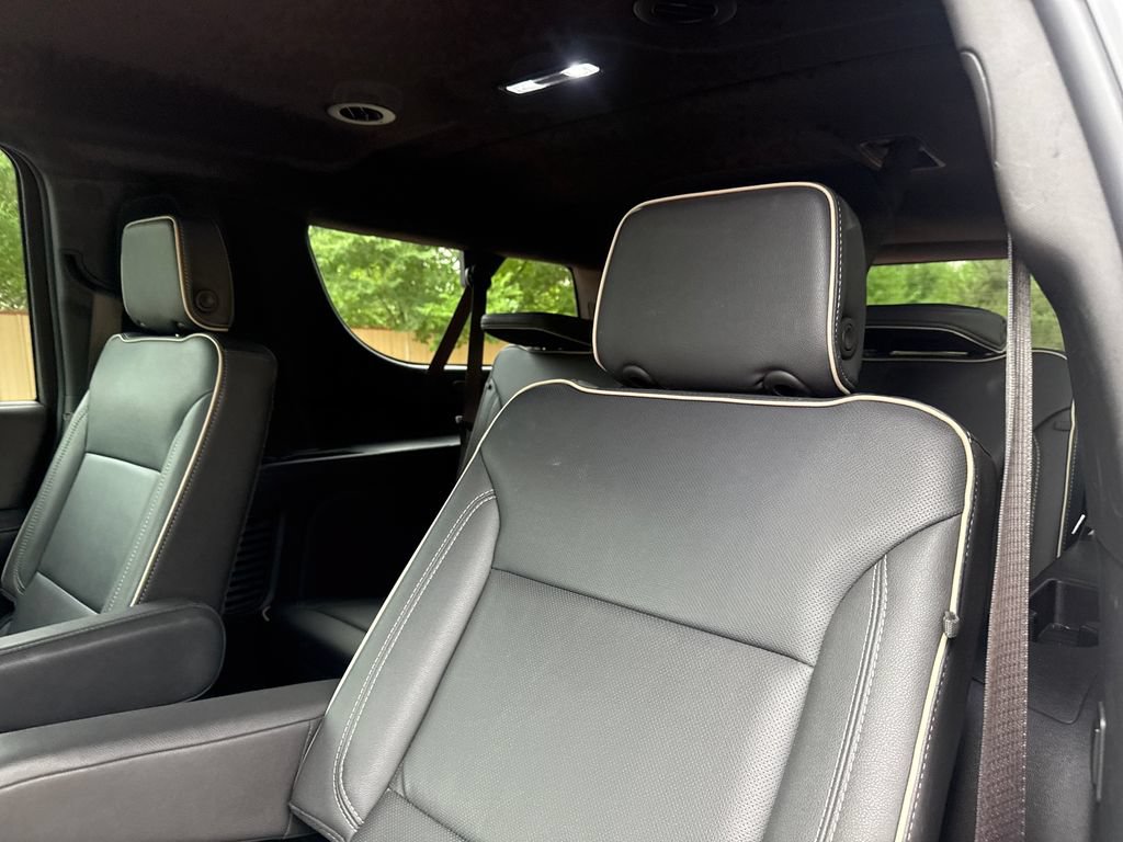 Used 2025 GMC Yukon XL Elevation AWD/4WD image 23