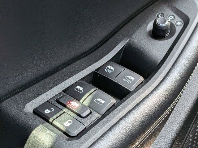 Used 2025 Jeep Grand Cherokee L Laredo AWD/4WD image 20