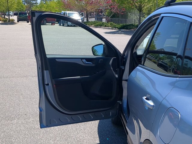 Certified 2022 Ford Escape SEL w/ Technology Package FWD image 13