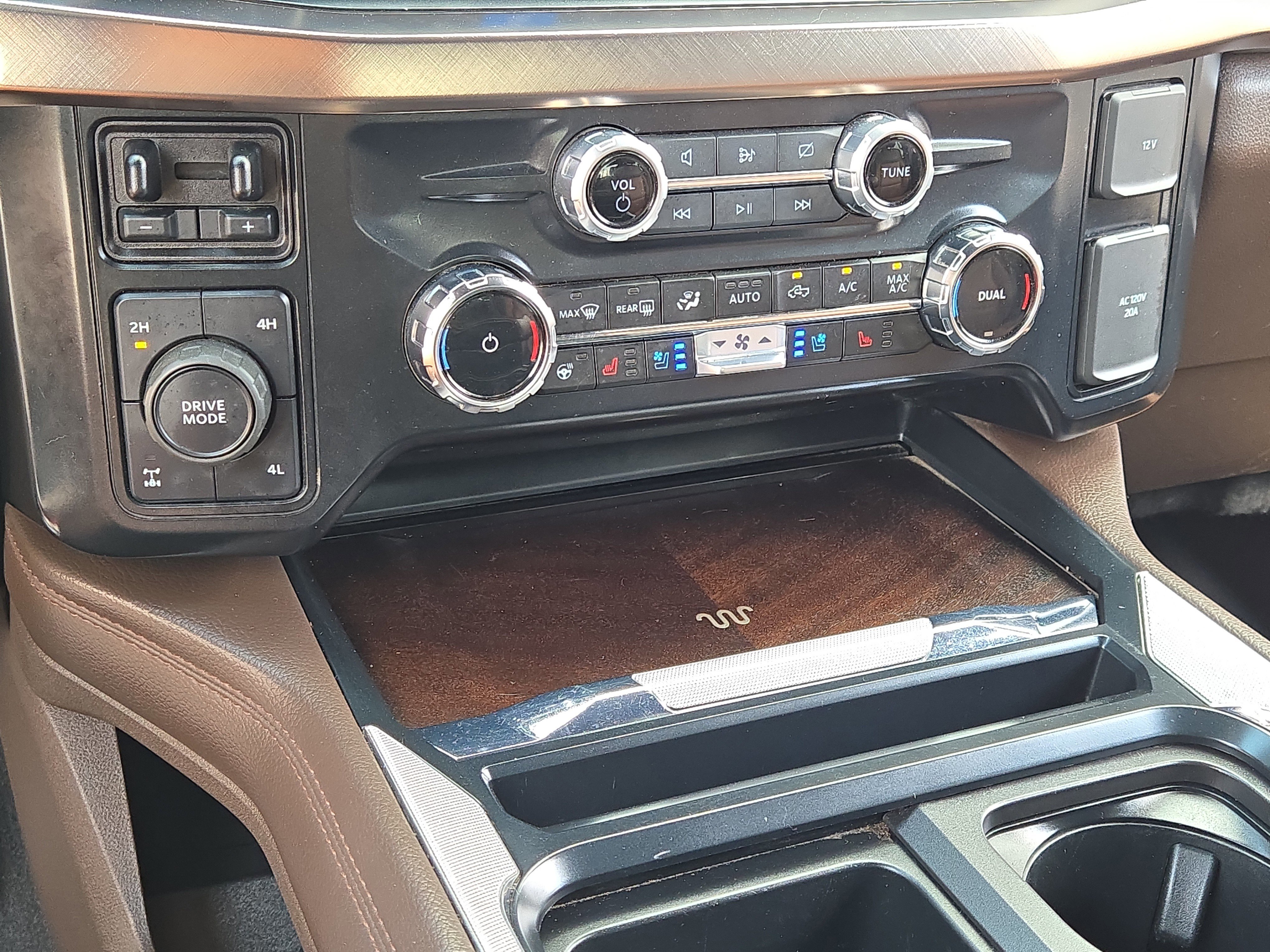 Certified 2024 Ford F350 King Ranch w/ Chrome Package image 38