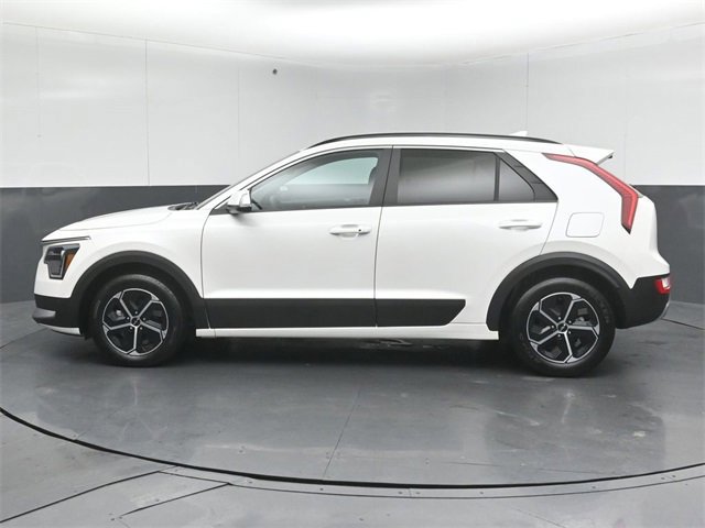 Used 2024 Kia Niro EX image 3
