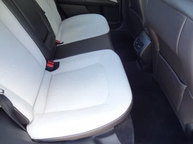 Certified 2019 Ford Fusion SE w/ Equipment Group 151A FWD image 11
