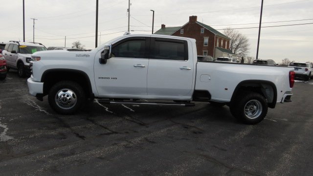 Used 2022 Chevrolet Silverado 3500 High Country image 2