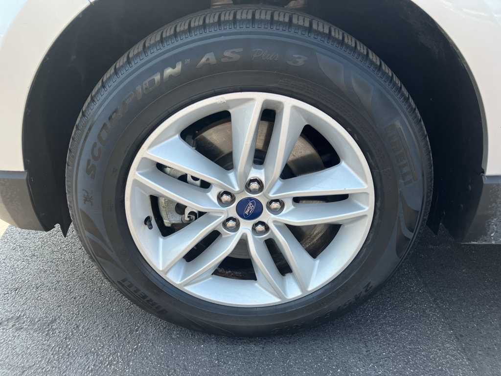 Certified 2018 Ford Edge SEL AWD/4WD image 10