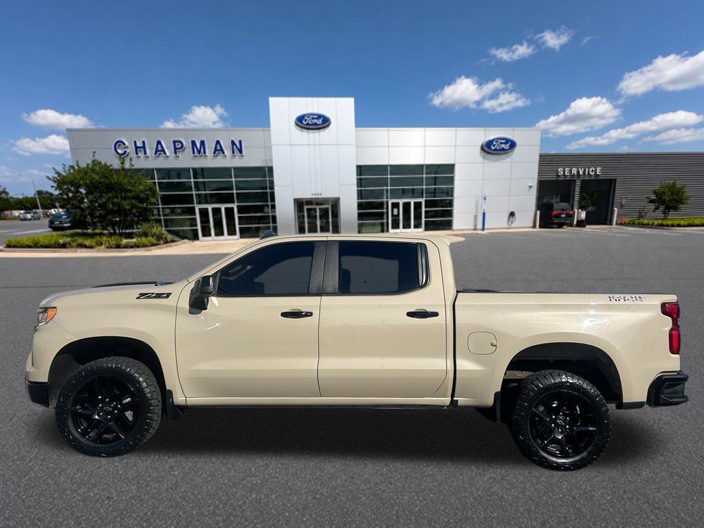 Used 2023 Chevrolet Silverado 1500 LT Trail Boss w/ LPO, Dark Essentials Package AWD/4WD image 2