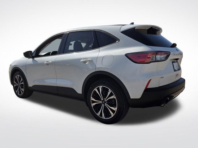 Certified 2022 Ford Escape SE w/ SE Sport Appearance Package image 3