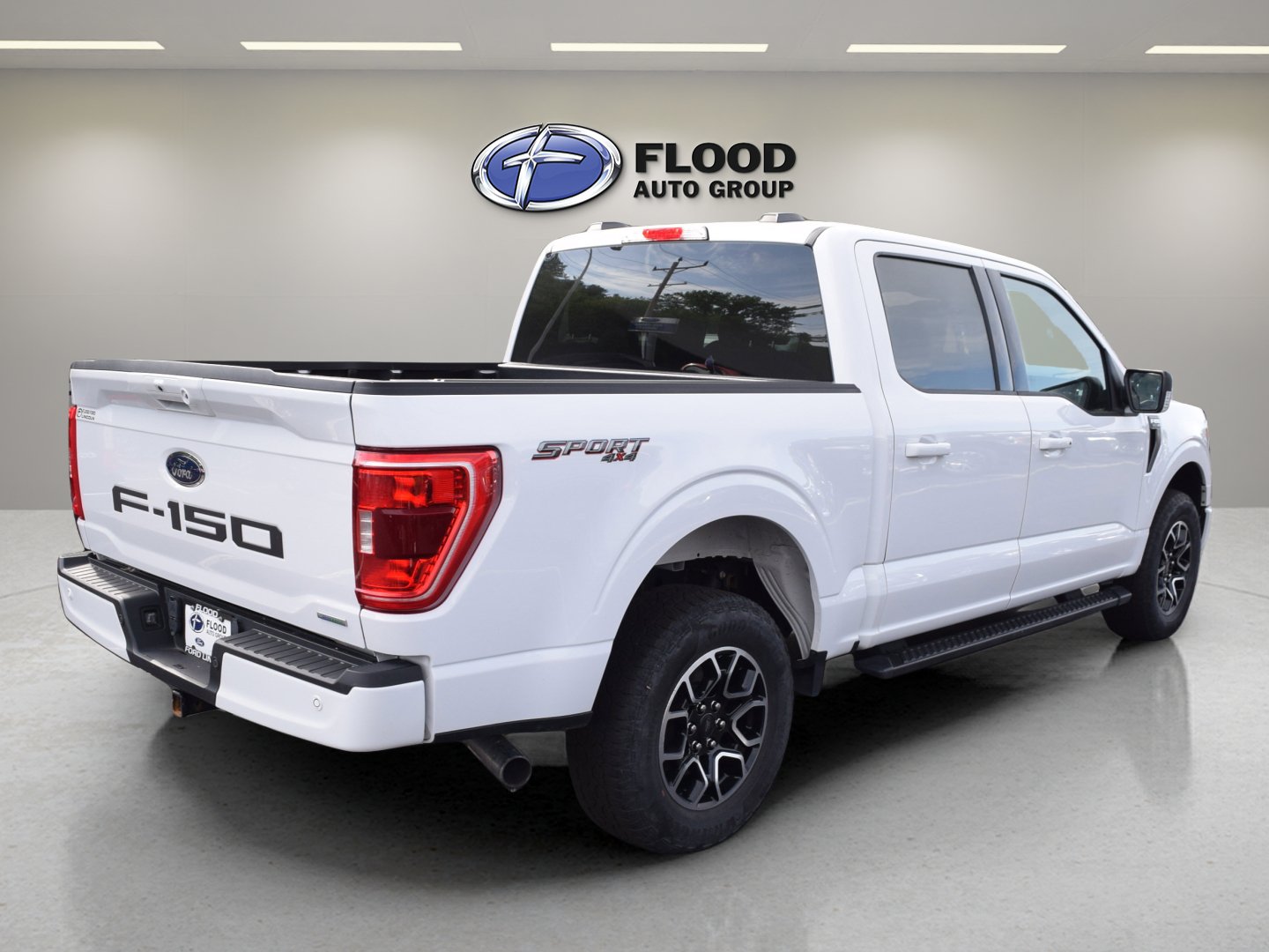 Certified 2022 Ford F150 XLT w/ Equipment Group 302A High AWD/4WD image 4