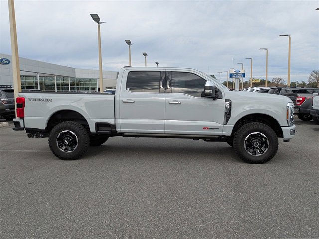 Certified 2025 Ford F350 Platinum w/ Platinum Plus Package image 3