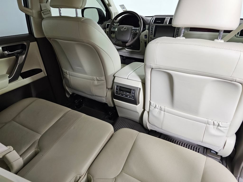 Used 2018 Lexus GX 460 Premium w/ Premium Package AWD/4WD image 15