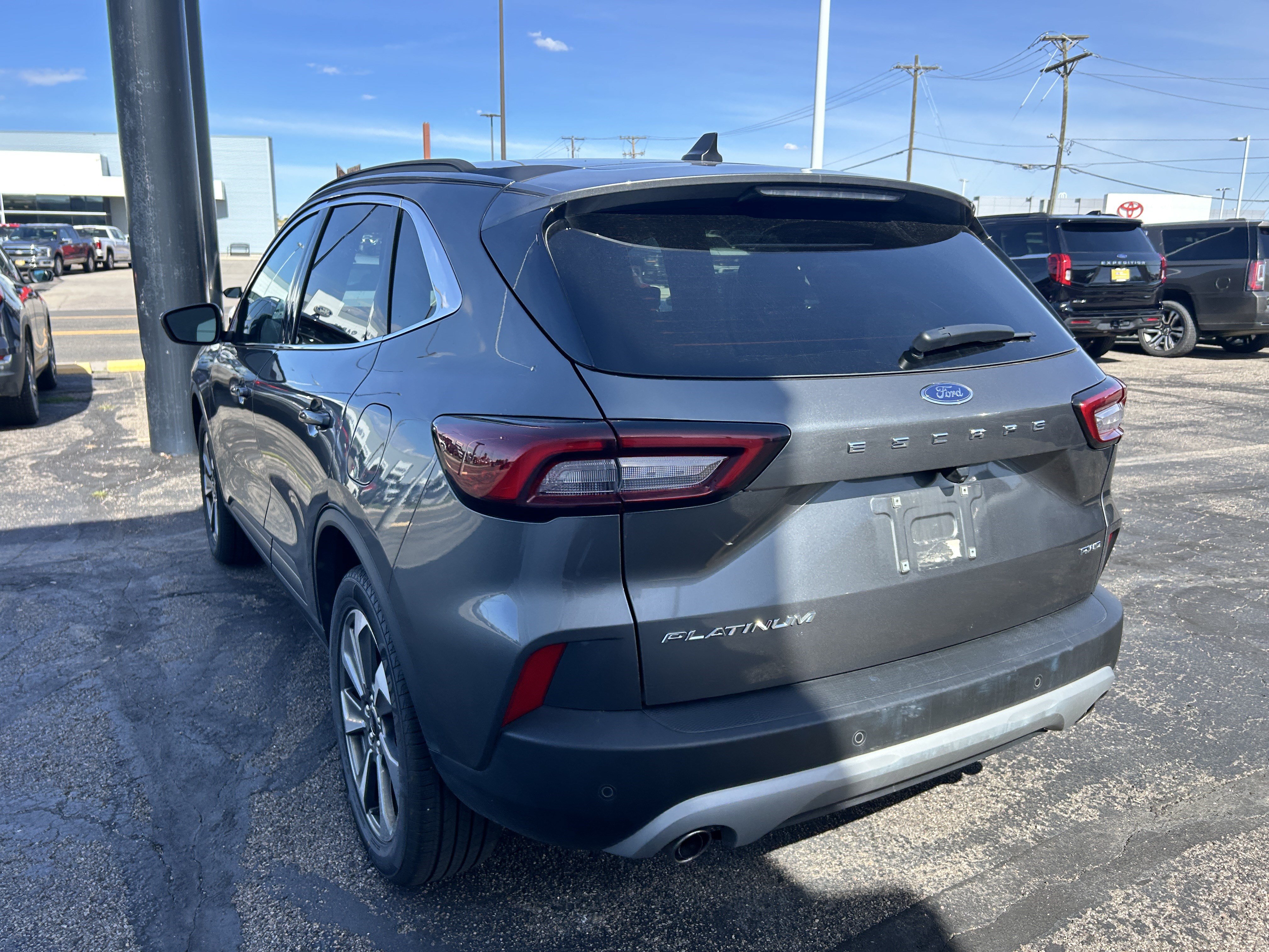 Certified 2025 Ford Escape Platinum AWD/4WD image 4