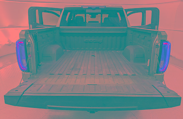 Used 2024 GMC Sierra 1500 AT4 w/ Technology Package image 7