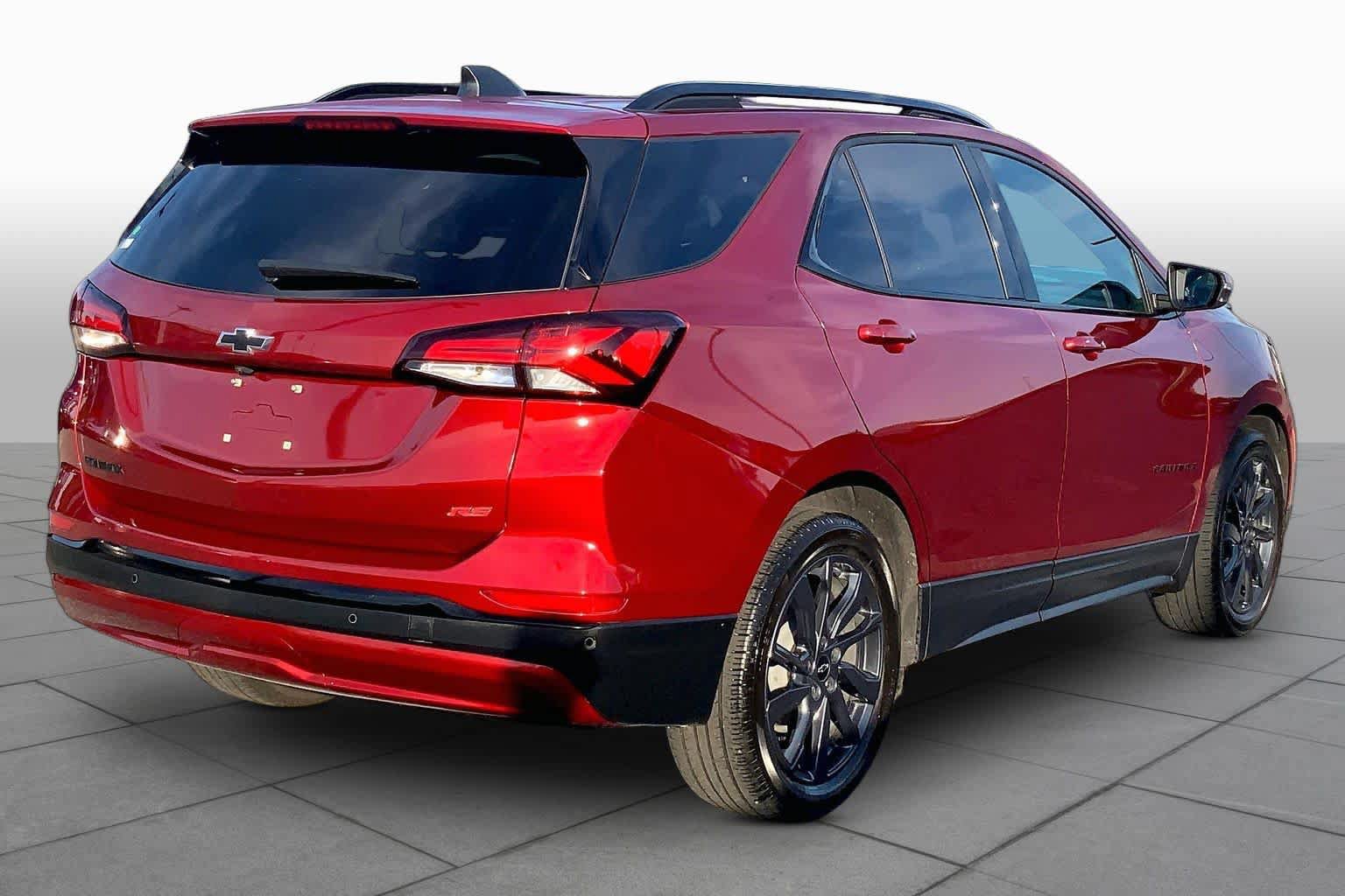 Used 2024 Chevrolet Equinox RS w/ RS Leather Package FWD image 12