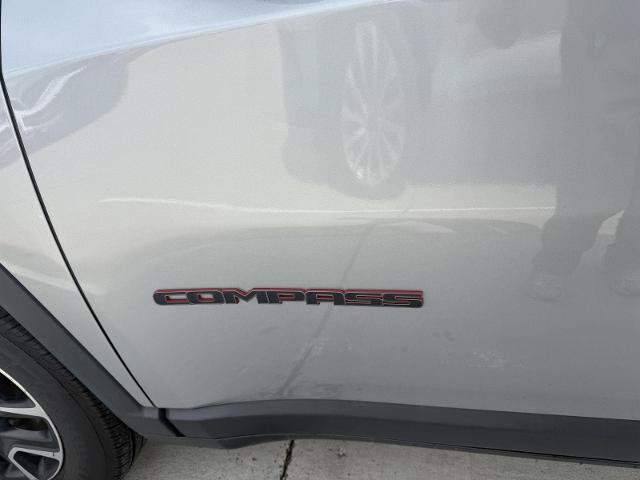 Used 2019 Jeep Compass Trailhawk w/ Cold Weather Group AWD/4WD image 7