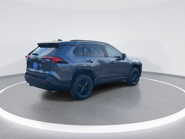 Used 2022 Toyota RAV4 XLE w/ Convenience Package FWD image 7