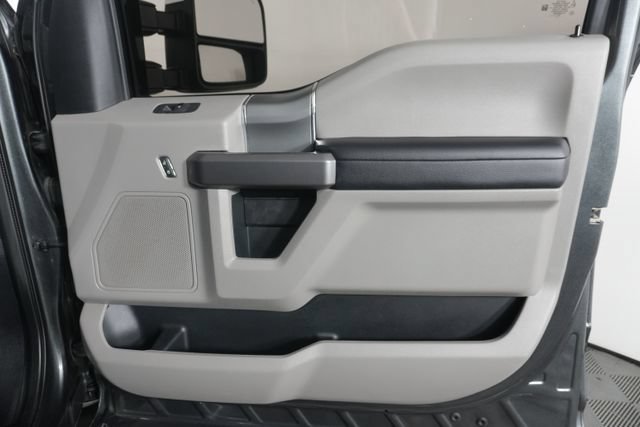 Certified 2020 Ford F250 XLT w/ XLT Premium Package AWD/4WD image 40