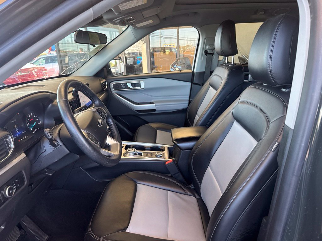 Certified 2023 Ford Explorer XLT w/ Equipment Group 202A AWD/4WD image 12