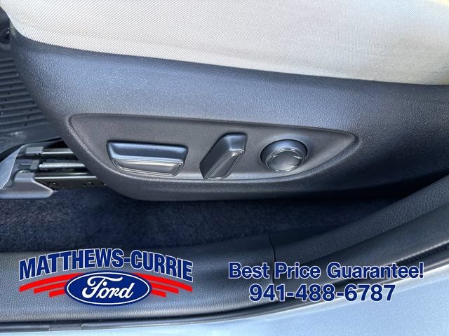Used 2025 Toyota RAV4 XLE w/ Convenience Package FWD image 10