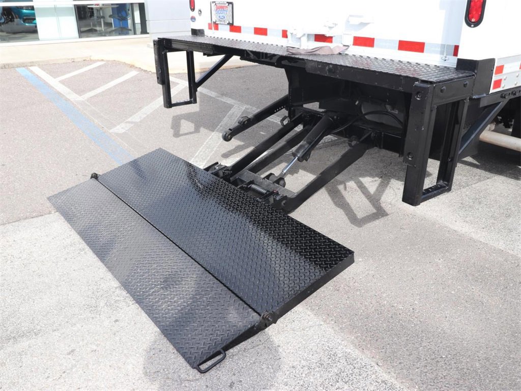 Certified 2022 Ford E-350 and Econoline 350 Super Duty w/ Power Windows & Locks Group image 15