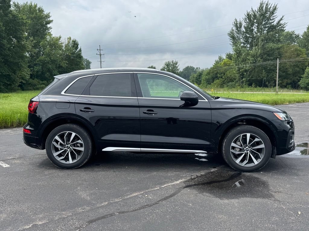 Used 2021 Audi Q5 2.0T Premium w/ Convenience Package AWD/4WD image 4
