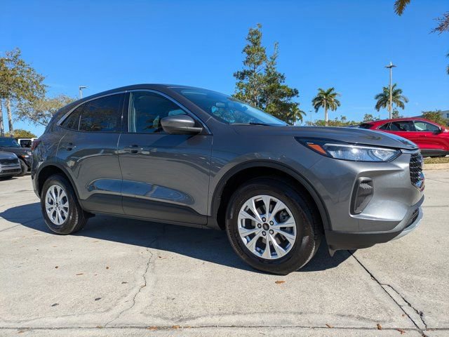 Certified 2023 Ford Escape Active w/ Tech Pack #2 image 7