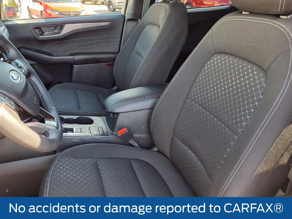 Certified 2024 Ford Escape Active AWD/4WD image 4