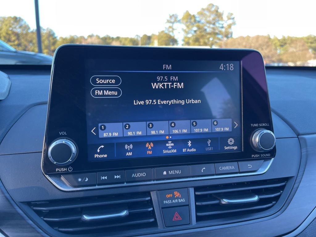 Used 2024 Nissan Altima 2.5 SV image 10