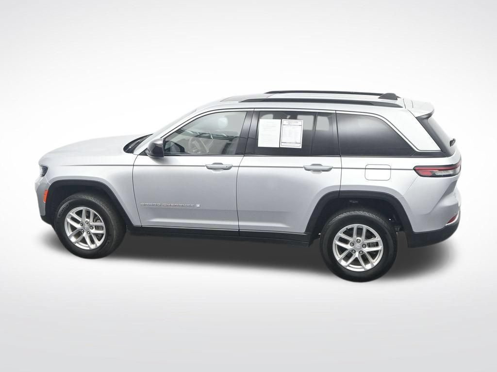 Used 2025 Jeep Grand Cherokee Laredo X AWD/4WD image 37