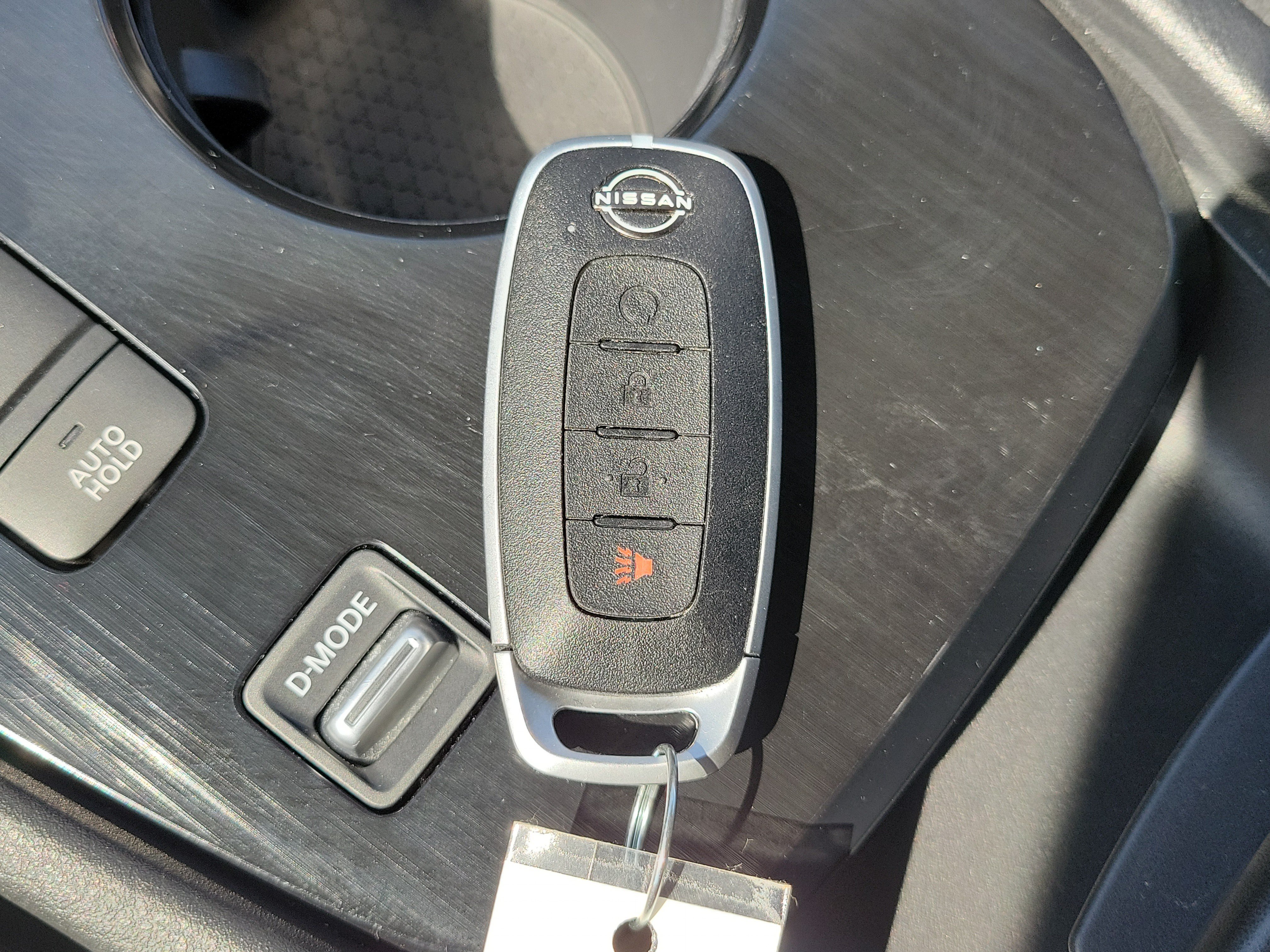 Used 2023 Nissan Rogue SV FWD image 29