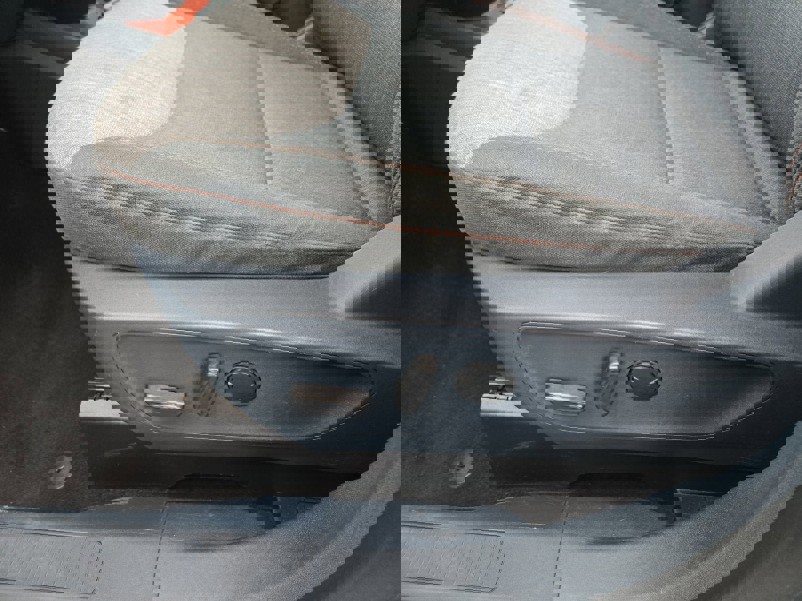 Certified 2022 Ford Maverick XLT w/ XLT Luxury Package image 12