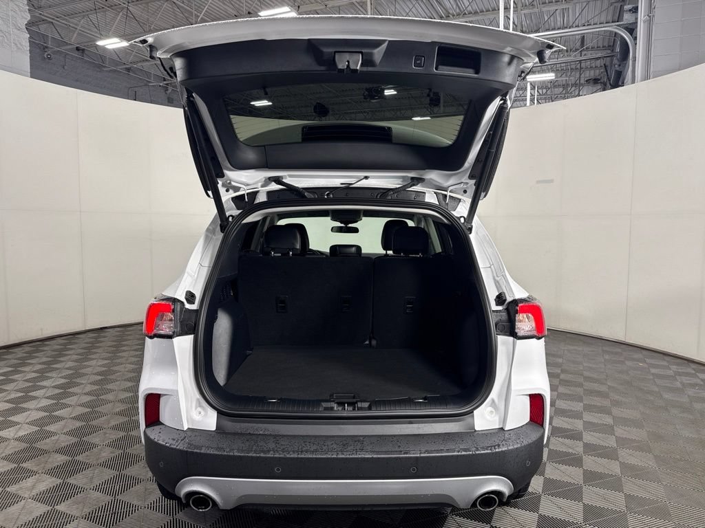 Certified 2022 Ford Escape SEL AWD/4WD image 9
