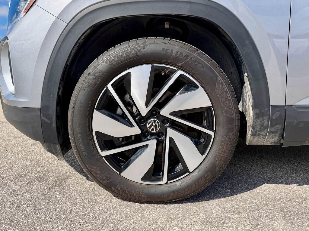 Used 2025 Volkswagen Atlas SE AWD/4WD image 38