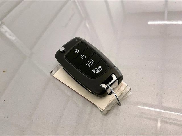 Used 2022 Hyundai Accent SEL FWD image 9