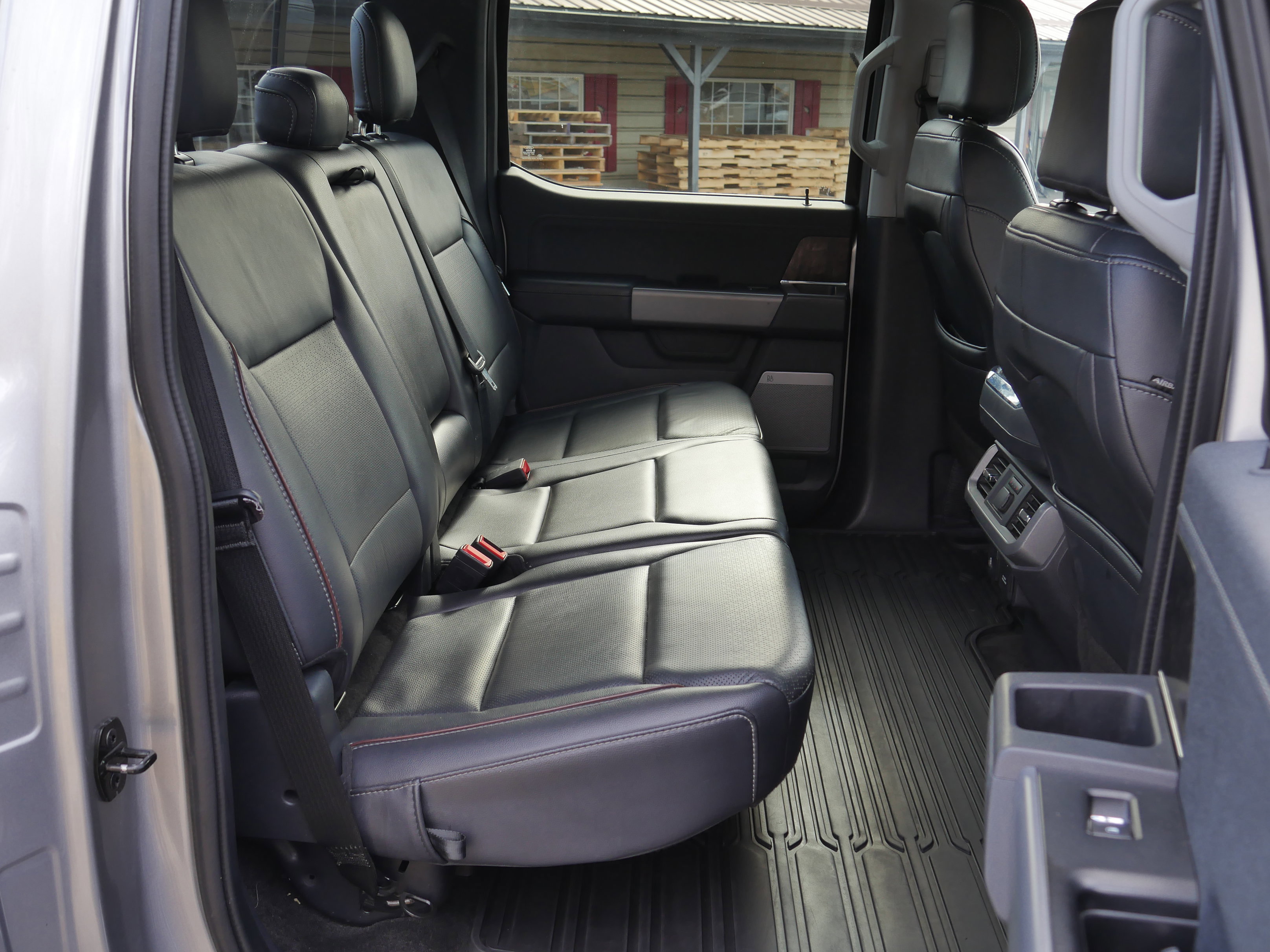 Certified 2021 Ford F150 Lariat w/ Equipment Group 502A High image 33