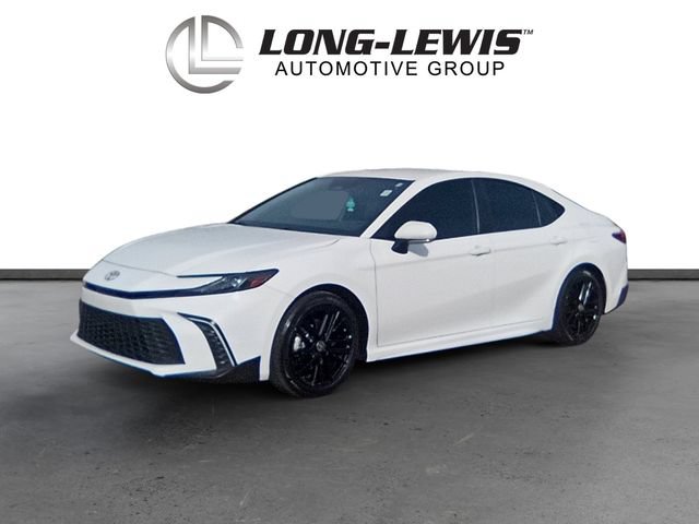 Used 2025 Toyota Camry SE w/ Convenience Package FWD image 1