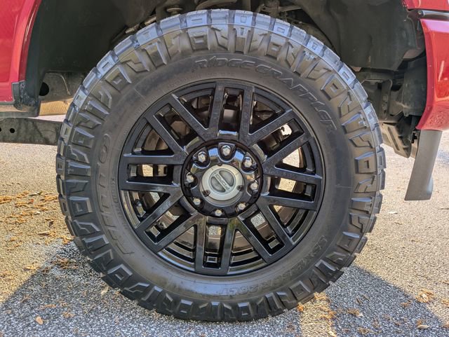 Certified 2022 Ford F350 Lariat w/ Black Appearance Package image 11