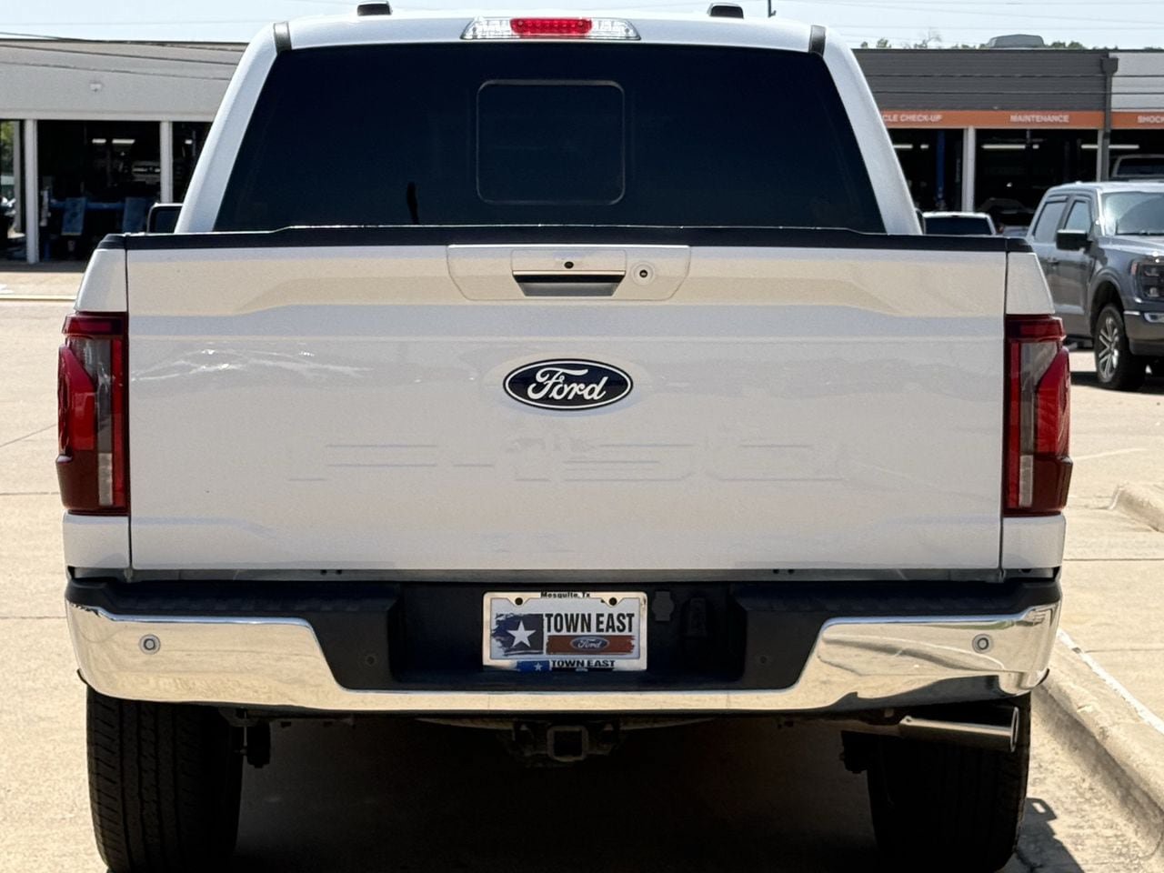 Certified 2024 Ford F150 Lariat w/ FX4 Off-Road Package AWD/4WD image 7