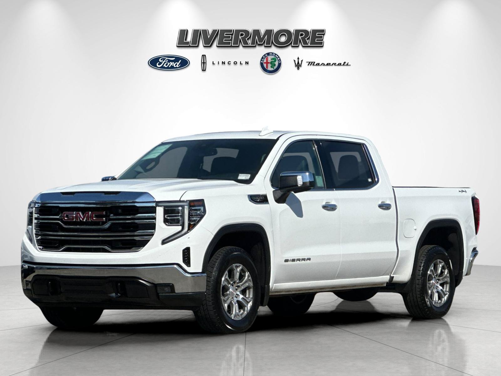 Used 2025 GMC Sierra 1500 SLT AWD/4WD image 7