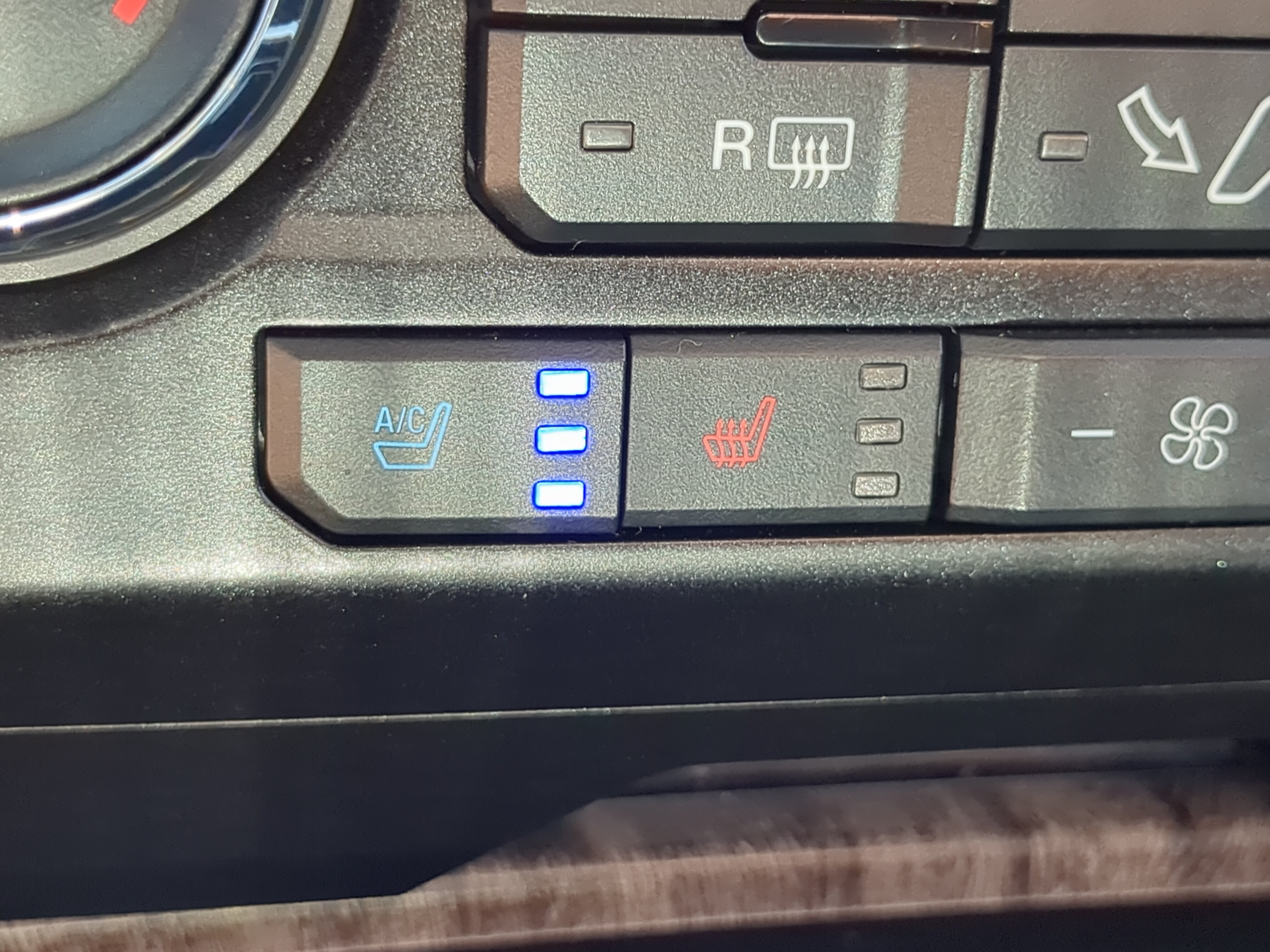 Certified 2018 Ford F250 Lariat w/ Chrome Package AWD/4WD image 21