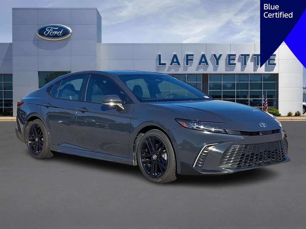 Used 2025 Toyota Camry SE