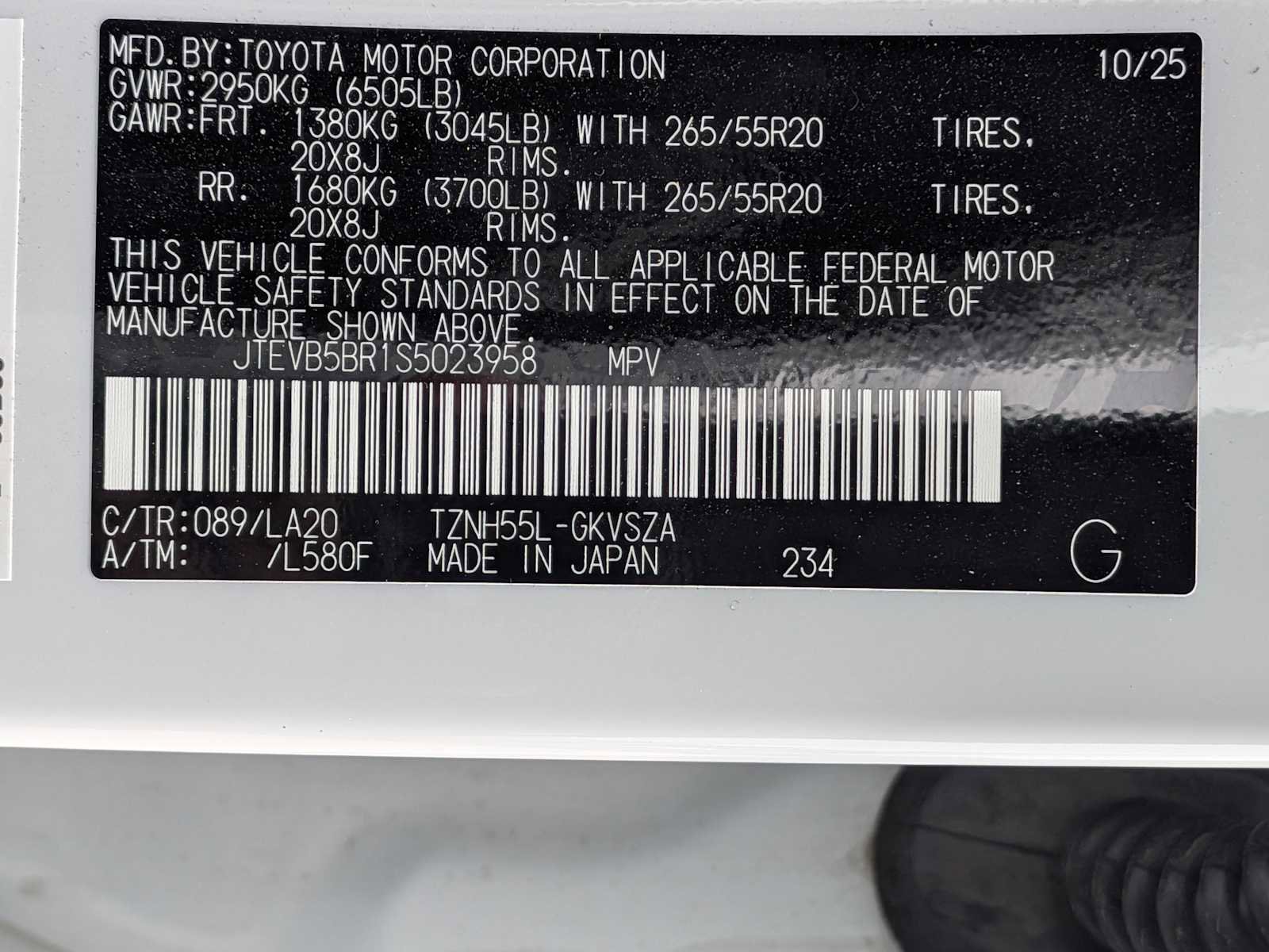 Used 2025 Toyota 4Runner Limited AWD/4WD image 38