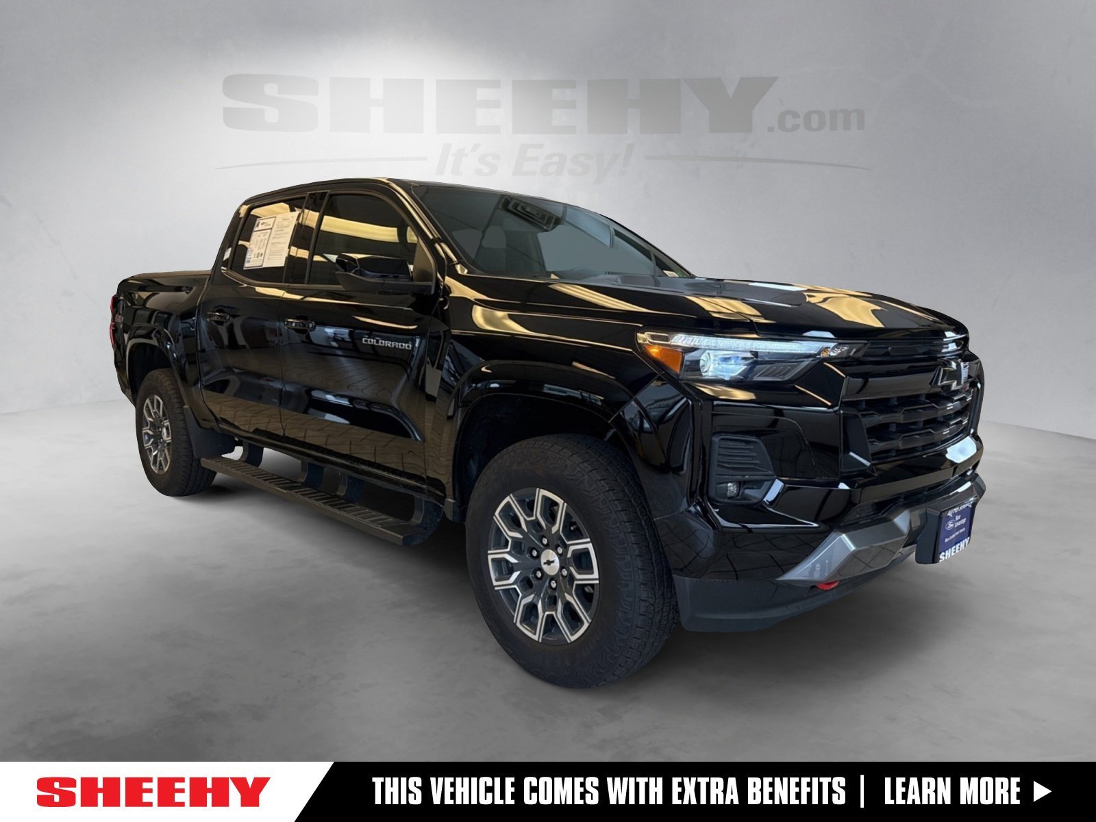 Used 2023 Chevrolet Colorado Z71 w/ Z71 Convenience Package 2