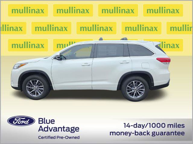 Used 2018 Toyota Highlander XLE w/ Carpet Mat Package (TMS) FWD image 13